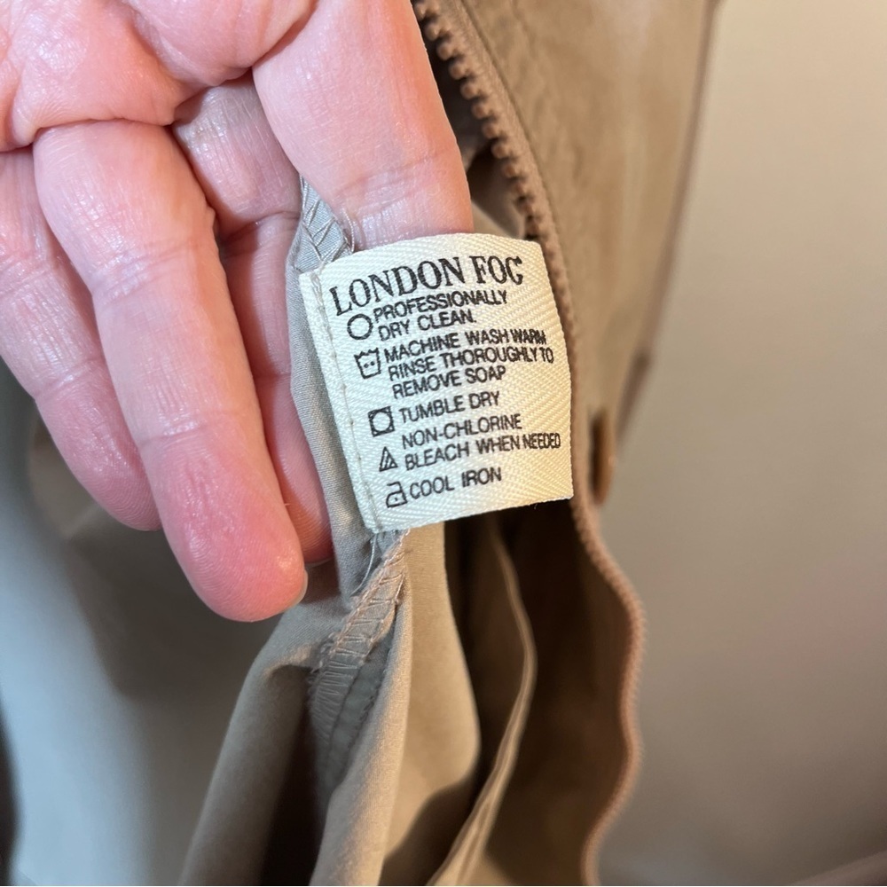 London Fog Vintage Tan Hooded Women’s Windbreaker Jacket Plaid Lined Large - Picture 4 of 8
